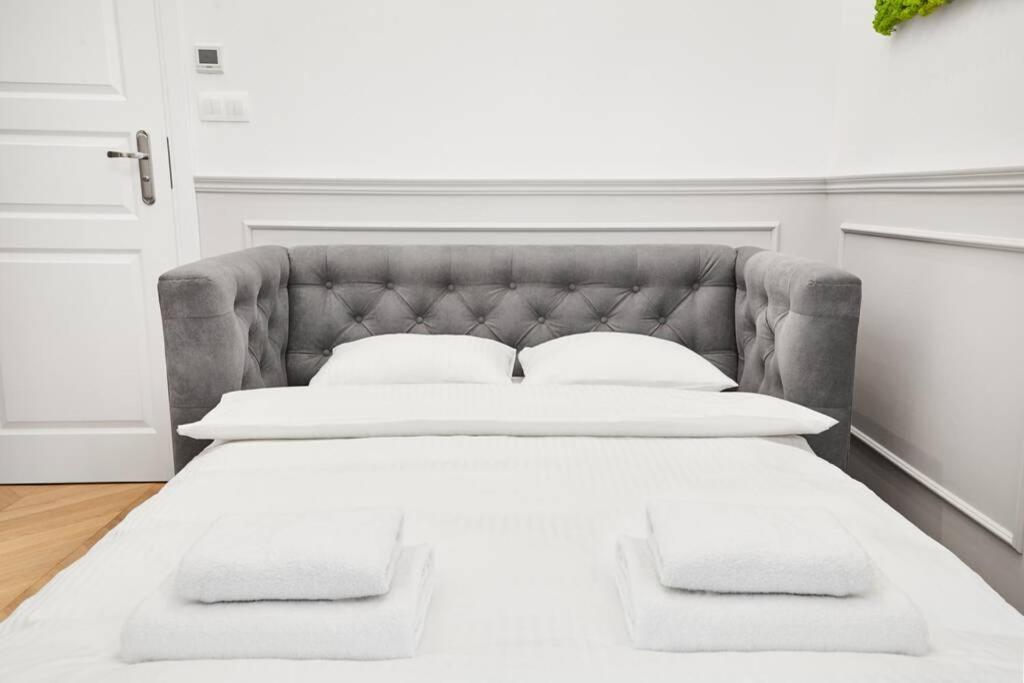 Househost Apartment I: Studencka Street Kraków Zewnętrze zdjęcie